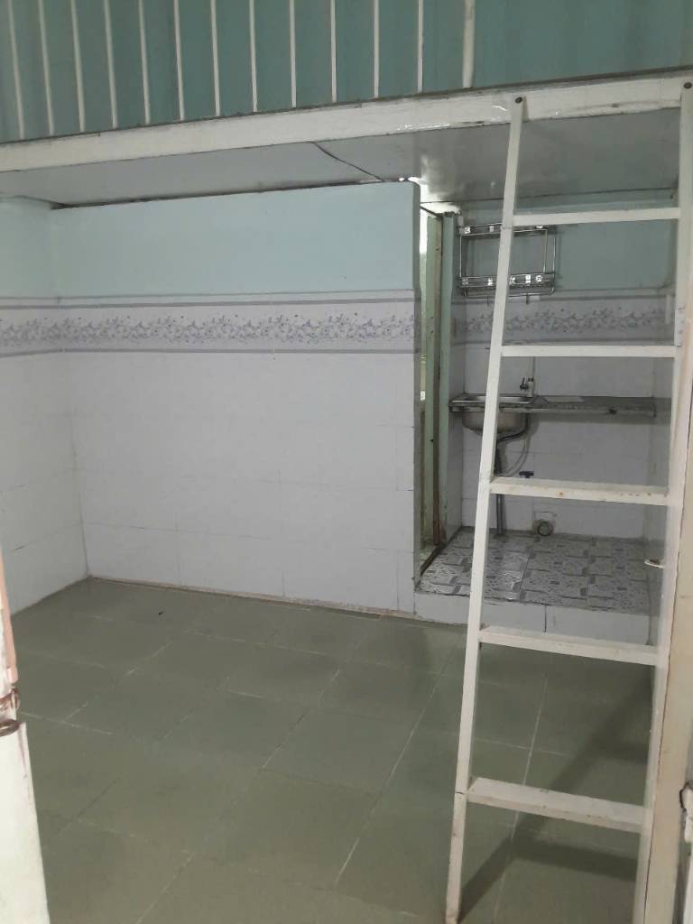 Cho thuê phòng trọ đường HT05, Quận 12, có gác, gần chợ Hiệp Thành – giá 1,8 triệu